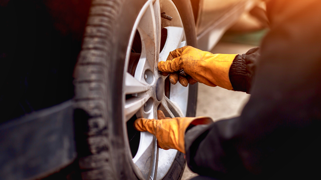 how to change a tire on a car step by step