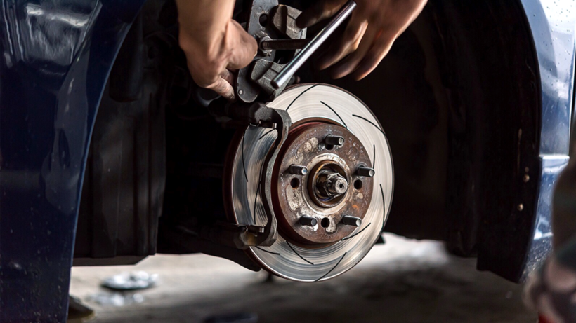 how to maintain car brakes