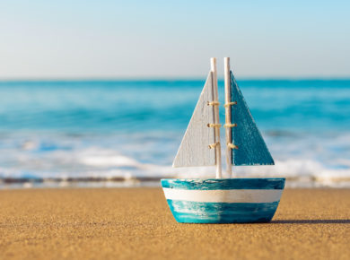 What to Consider When You Buy a Salvage Sailboat